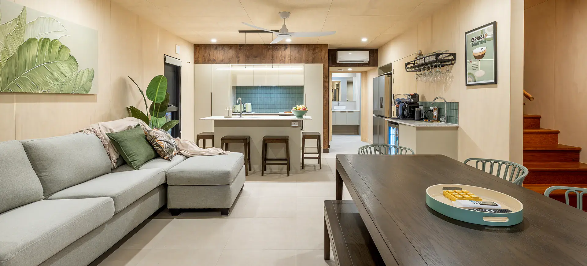 3 Ashmore Palms Inside