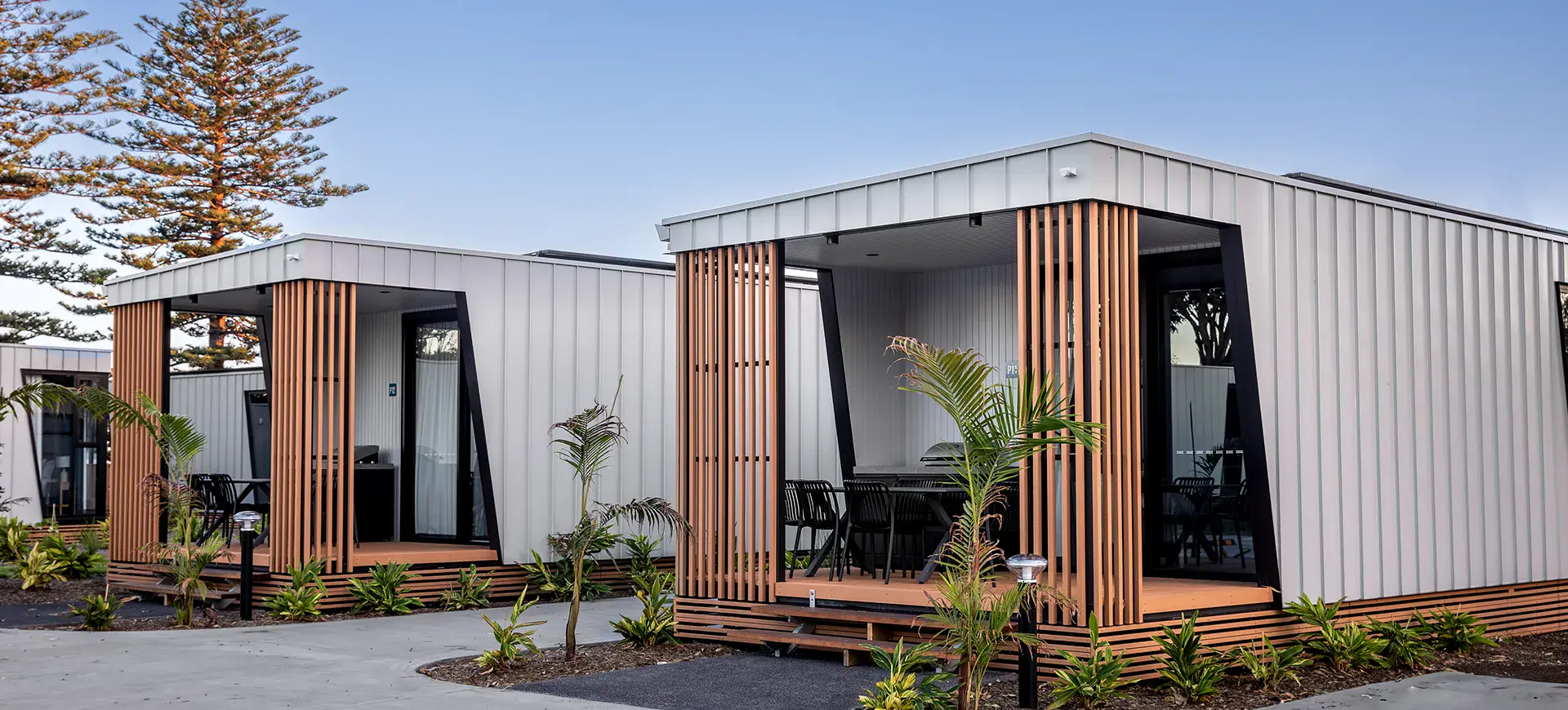 5 Hawks Nest Outside